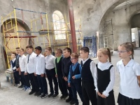 Ученики хабаровской школы посетили храм в рамках предмета «Основы православной культуры»